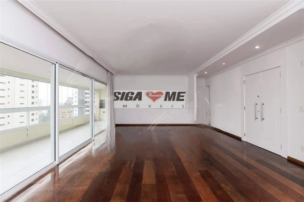 Apartamento, 3 quartos, 211 m² - Foto 1