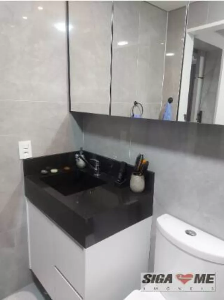 Apartamento à venda com 2 quartos, 63m² - Foto 4