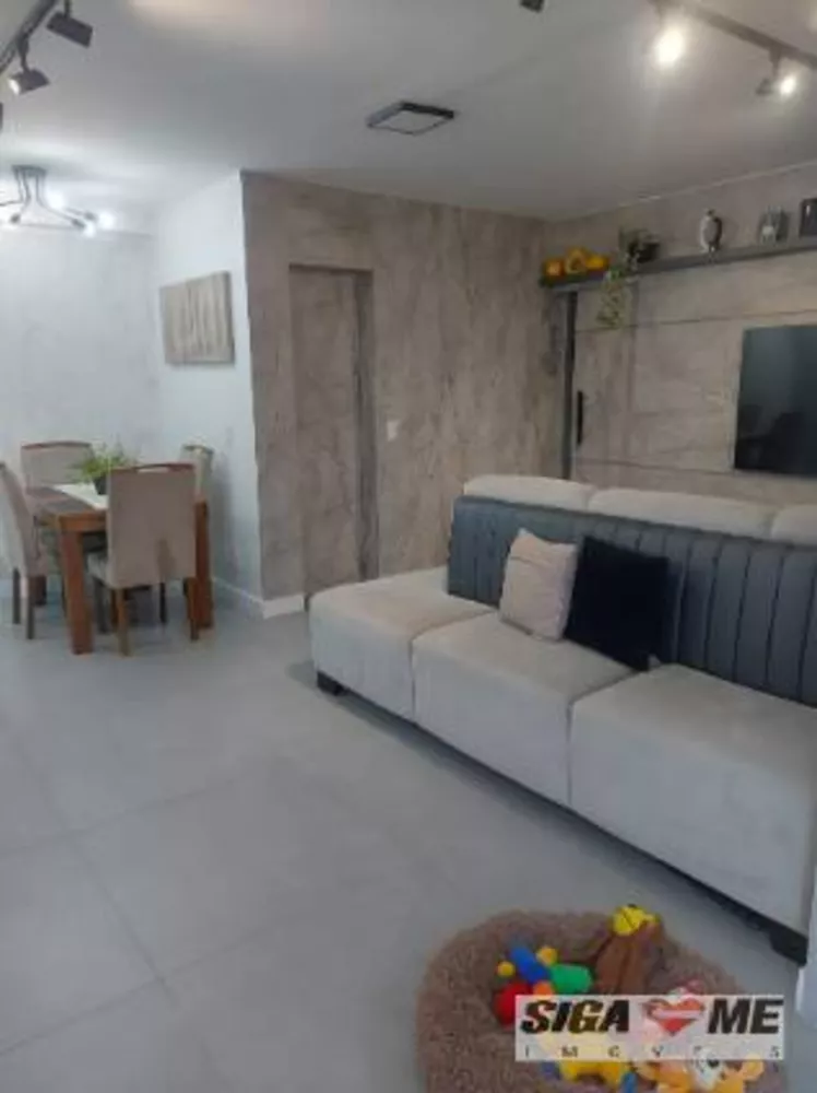 Apartamento à venda com 2 quartos, 63m² - Foto 3