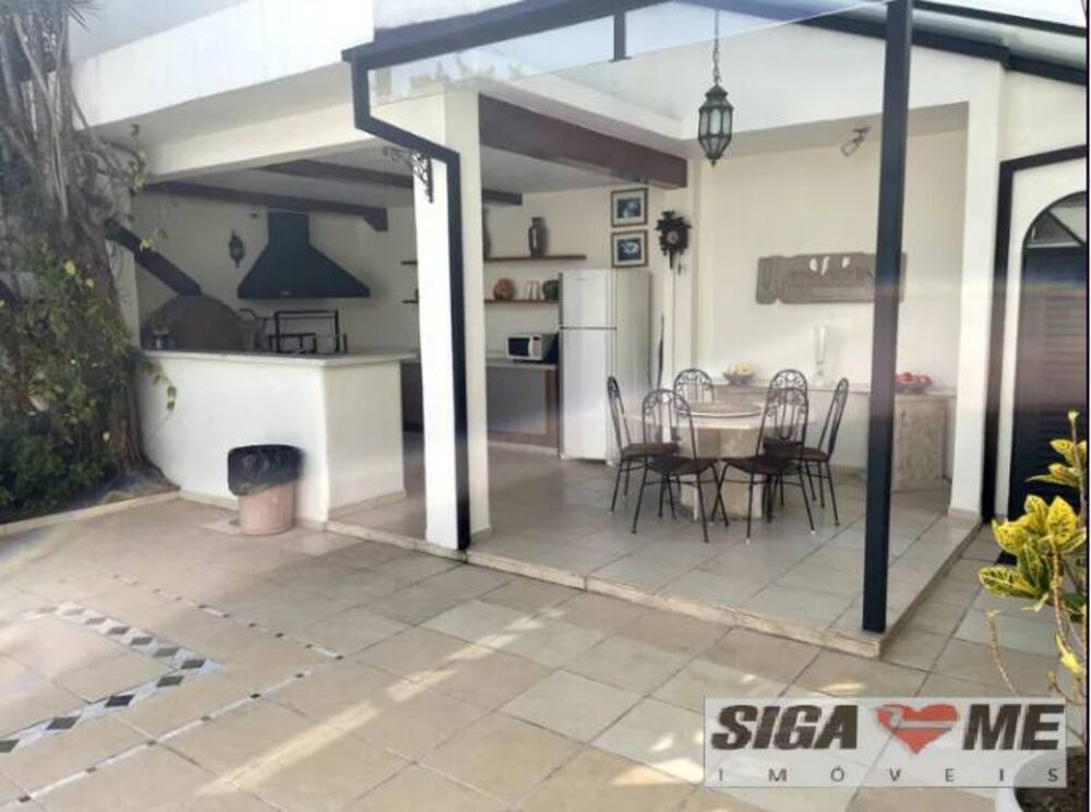 Casa de Condomínio para alugar com 5 quartos, 430m² - Foto 1