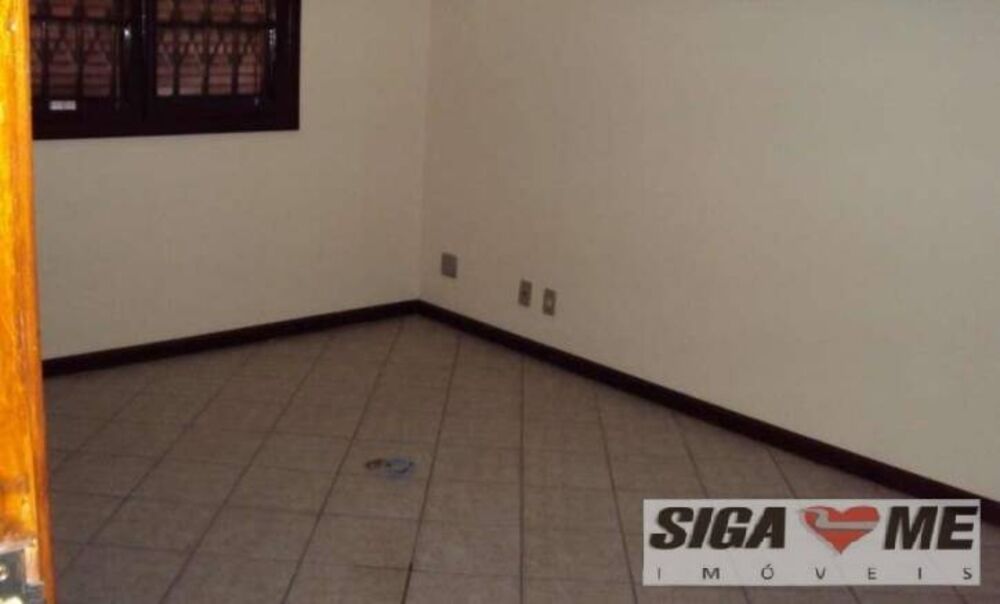 Casa para alugar com 3 quartos, 160m² - Foto 10
