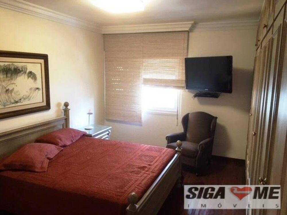 Apartamento para alugar com 4 quartos, 200m² - Foto 17