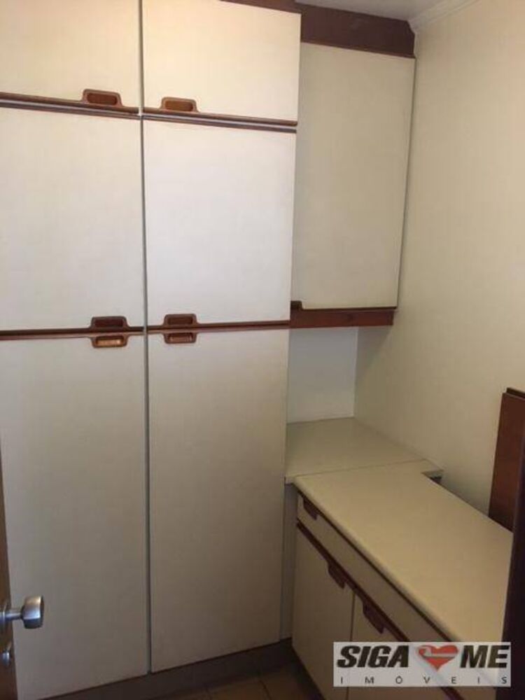 Apartamento para alugar com 4 quartos, 200m² - Foto 20