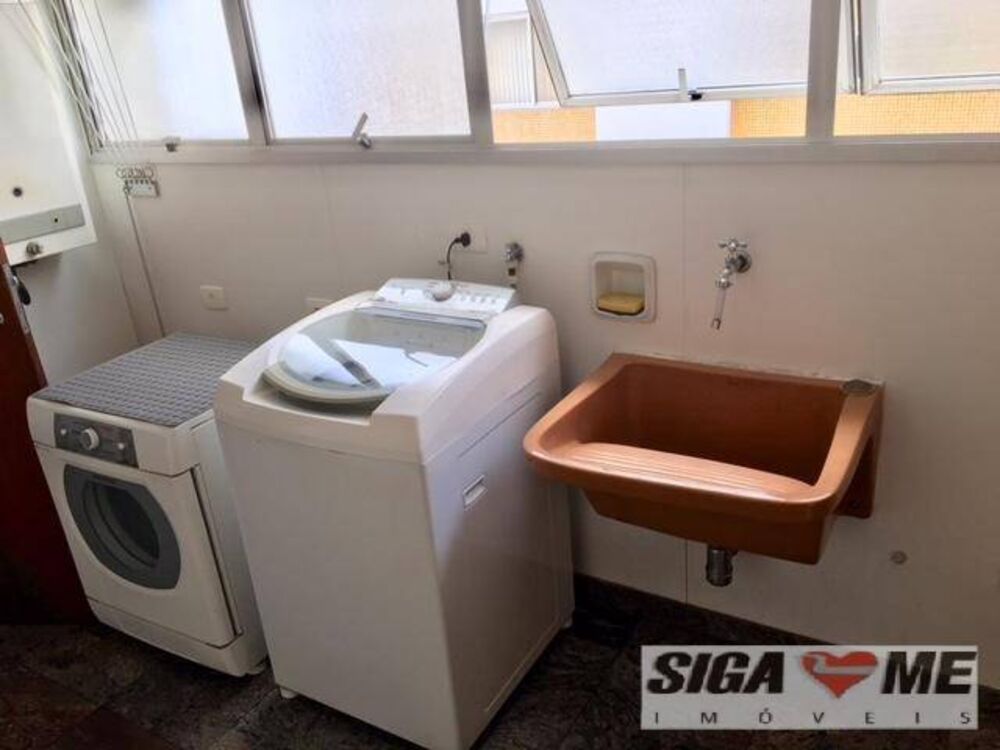Apartamento para alugar com 4 quartos, 200m² - Foto 21