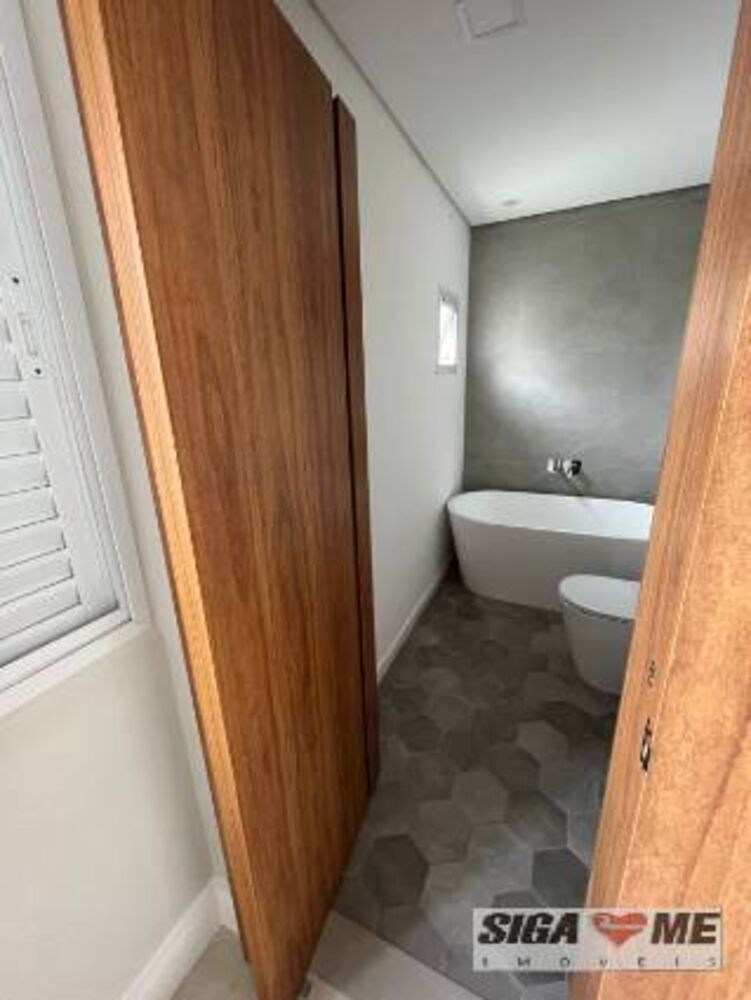 Apartamento para alugar com 2 quartos, 145m² - Foto 8