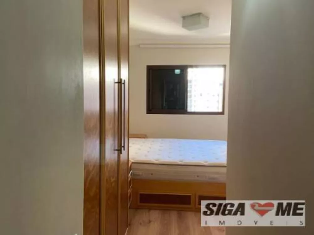 Apartamento à venda com 2 quartos, 75m² - Foto 4