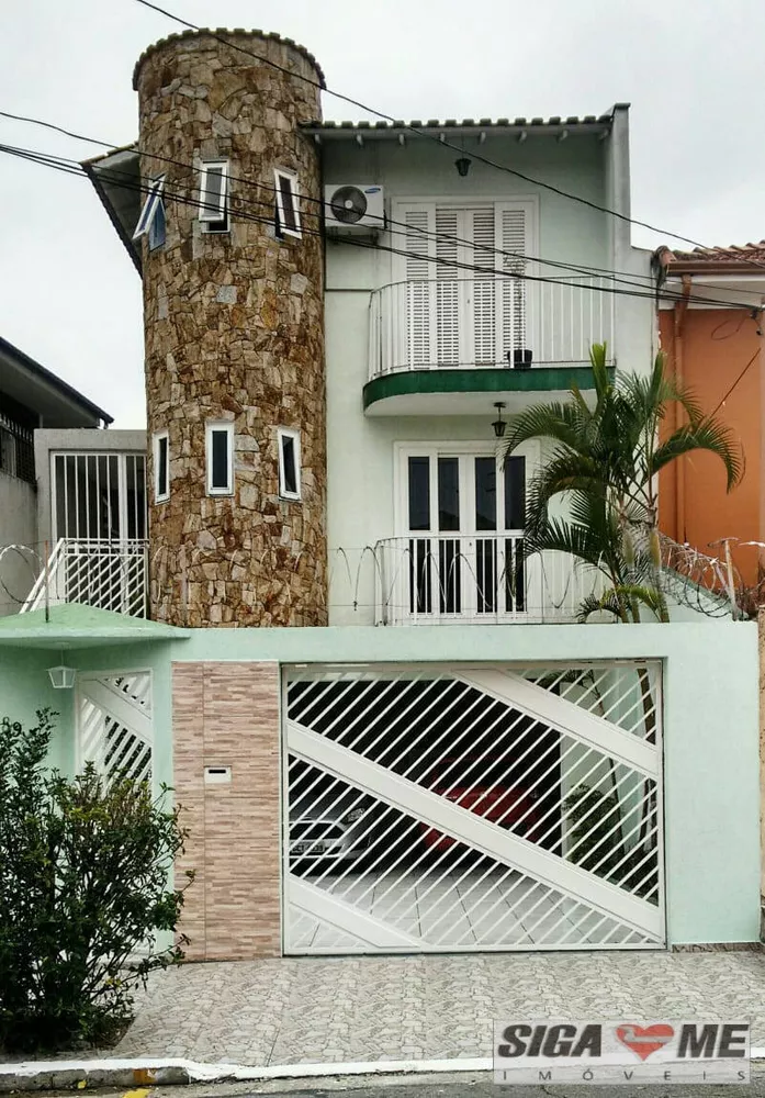 Casa à venda com 4 quartos, 300m² - Foto 1