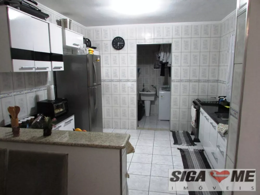 Casa à venda com 4 quartos, 300m² - Foto 4