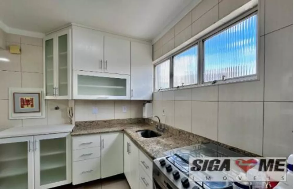 Apartamento para alugar com 2 quartos, 70m² - Foto 3