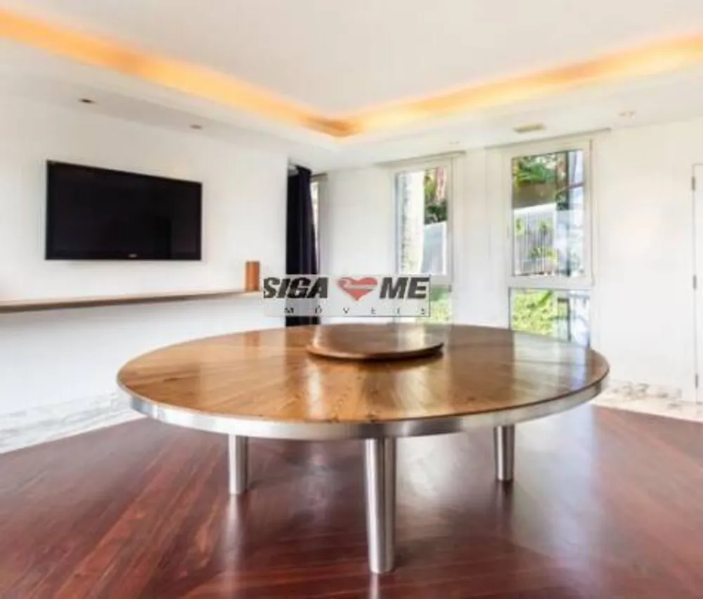 Casa, 6 quartos, 1430 m² - Foto 1
