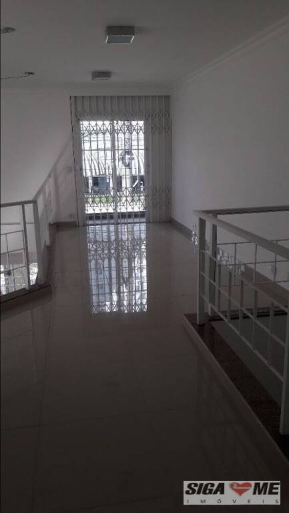 Sobrado para alugar com 1 quarto, 300m² - Foto 2
