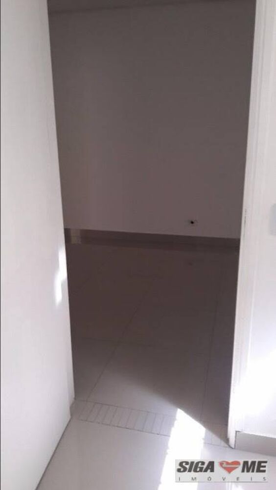 Sobrado para alugar com 1 quarto, 300m² - Foto 8