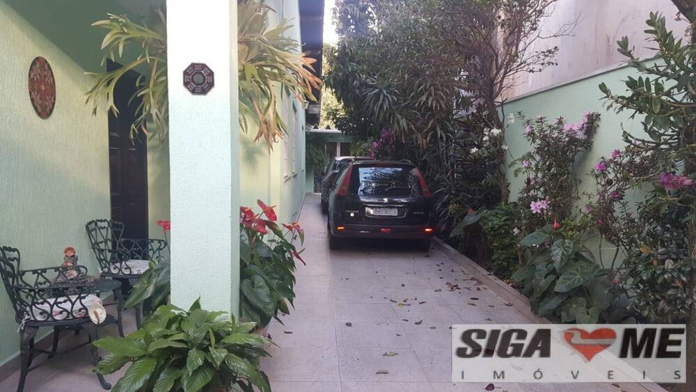 Casa, 3 quartos, 240 m² - Foto 1