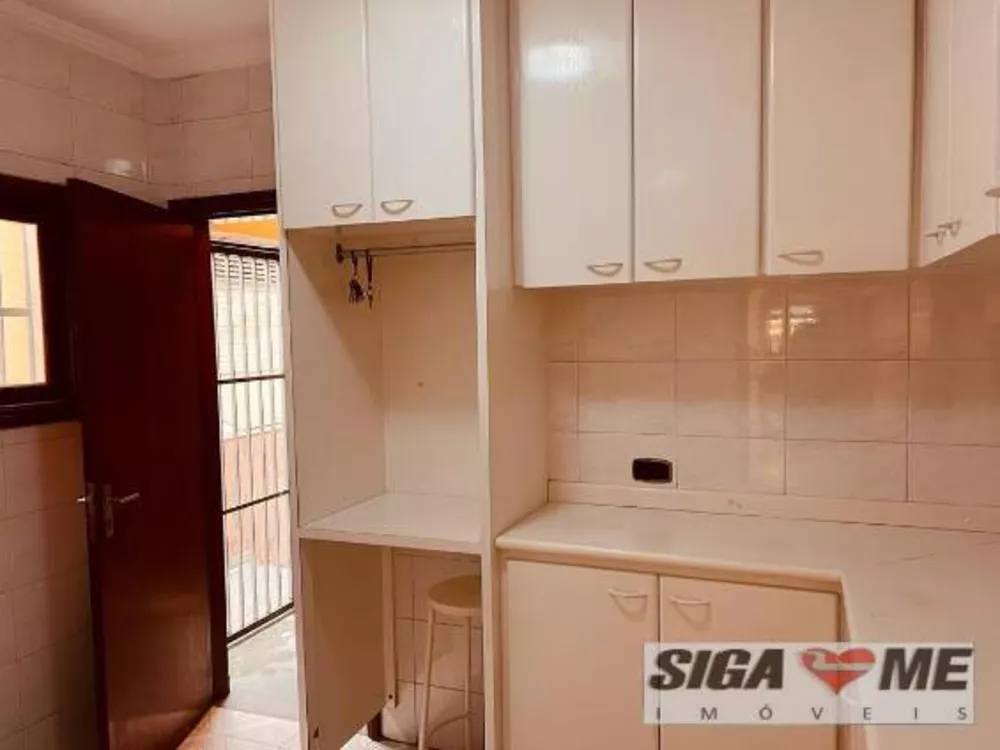 Casa à venda com 4 quartos, 500m² - Foto 3