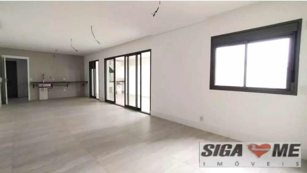 Apartamento à venda com 3 quartos, 146m² - Foto 1