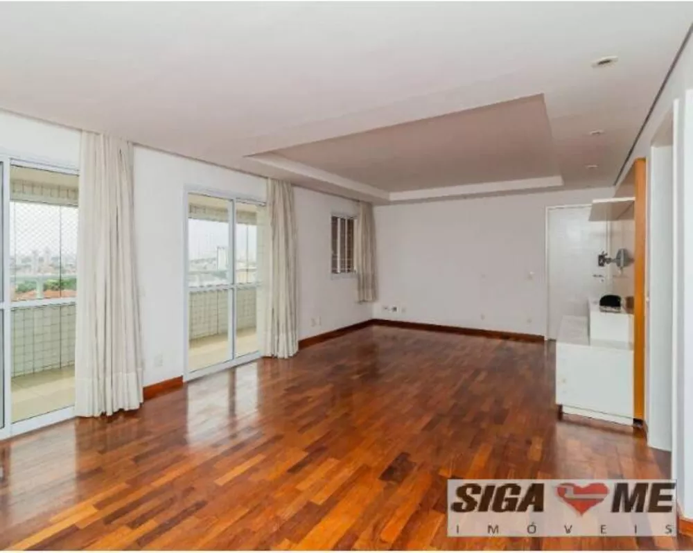 Apartamento à venda com 3 quartos, 136m² - Foto 1