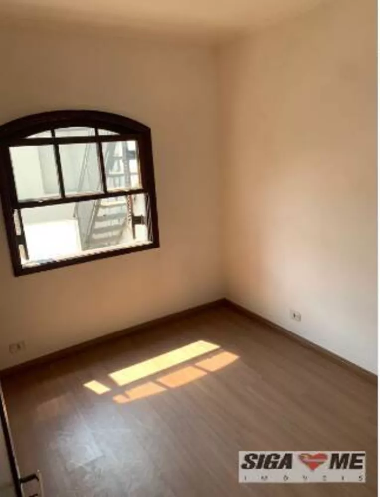 Casa à venda com 4 quartos, 182m² - Foto 2