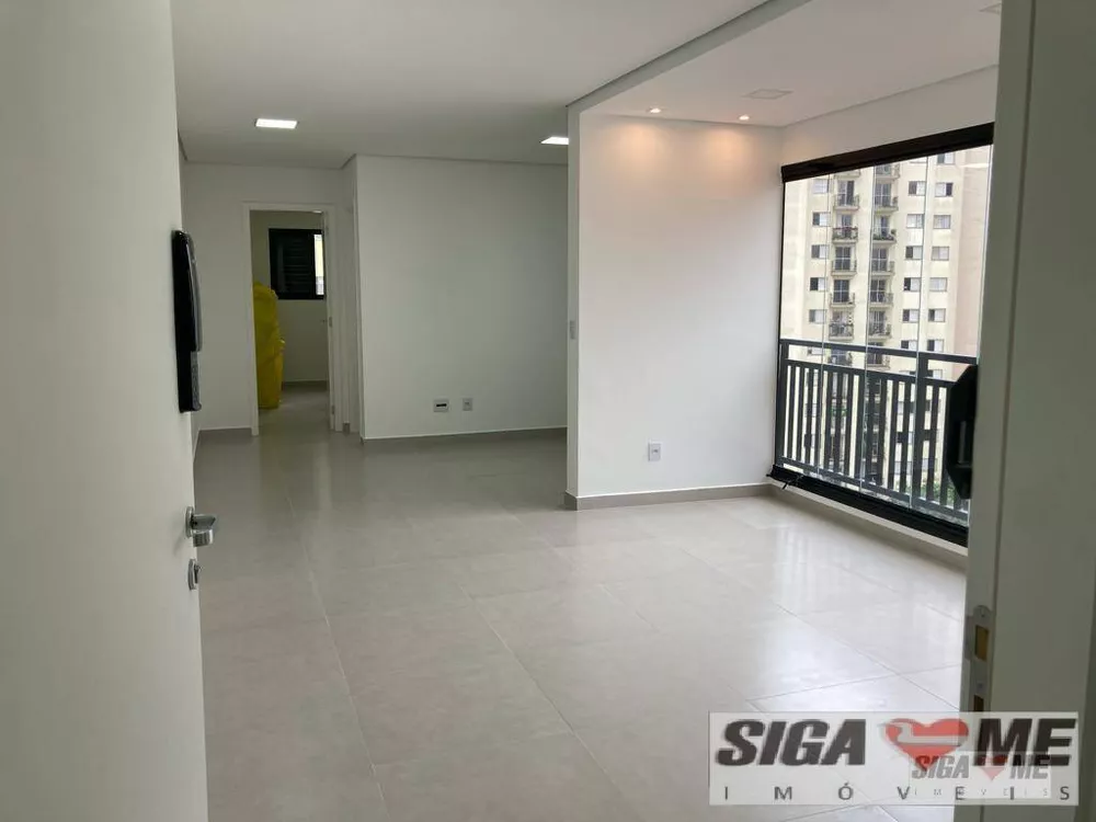 Apartamento à venda com 2 quartos, 65m² - Foto 2