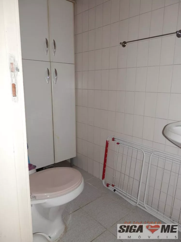 Apartamento à venda com 4 quartos, 160m² - Foto 2