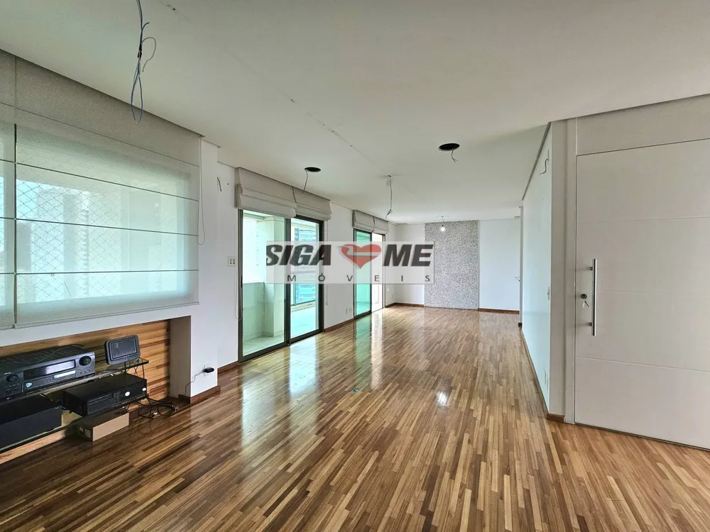Apartamento, 3 quartos, 147 m² - Foto 1