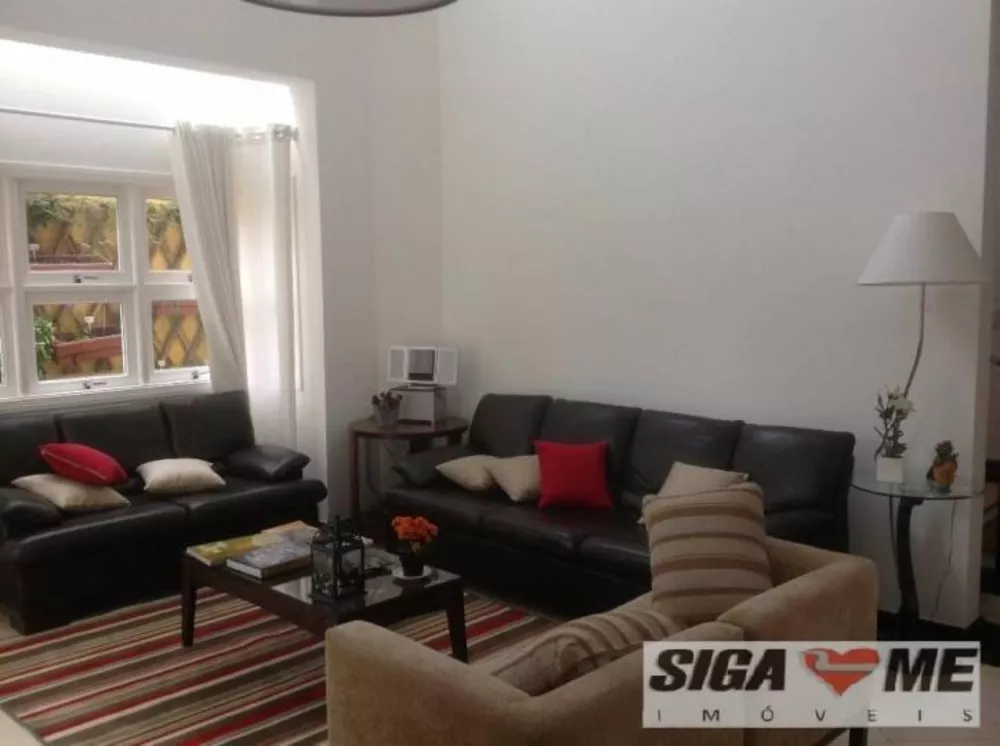 Casa à venda com 3 quartos, 609m² - Foto 1