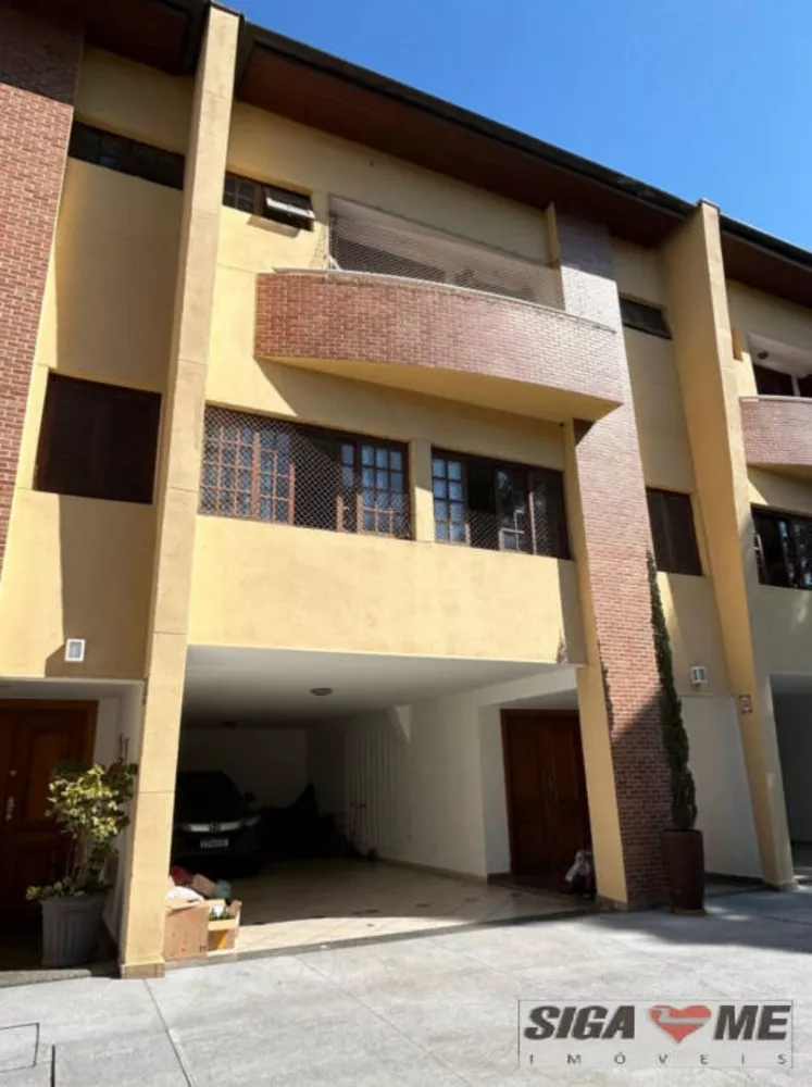 Casa à venda com 4 quartos, 269m² - Foto 1