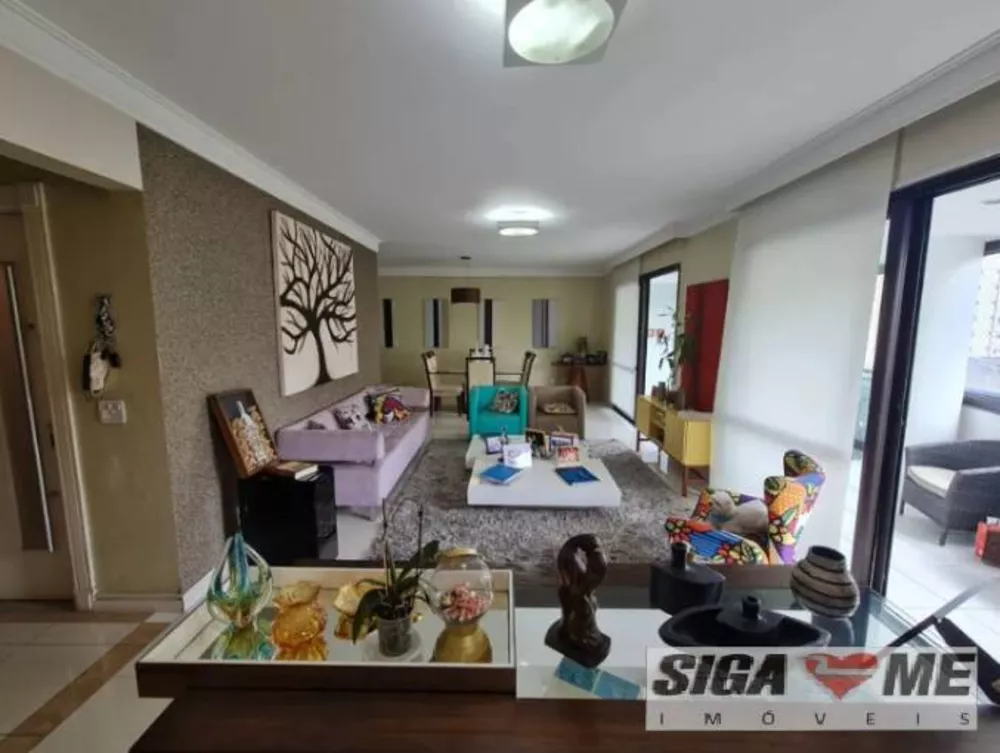 Apartamento à venda com 3 quartos, 178m² - Foto 2