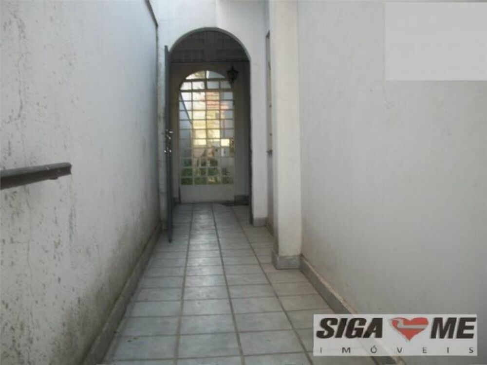 Sobrado, 6 quartos, 230 m² - Foto 2