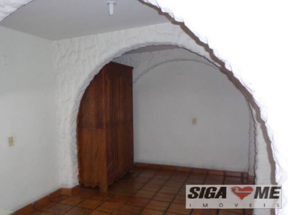 Casa à venda com 4 quartos, 840m² - Foto 1