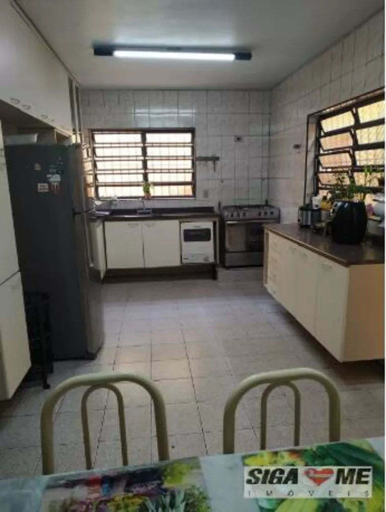 Sobrado à venda com 4 quartos, 120m² - Foto 2