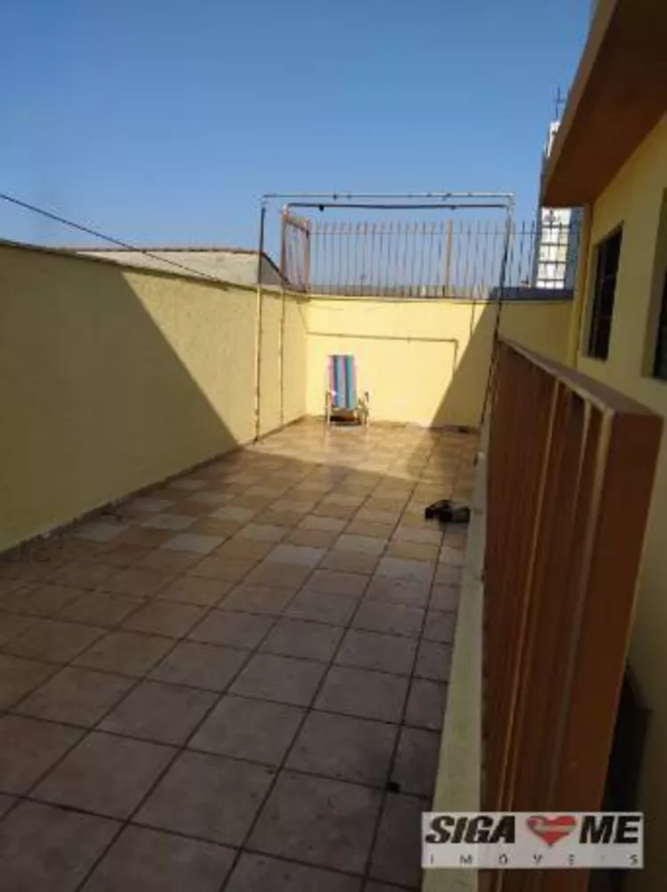 Sobrado à venda com 4 quartos, 120m² - Foto 1