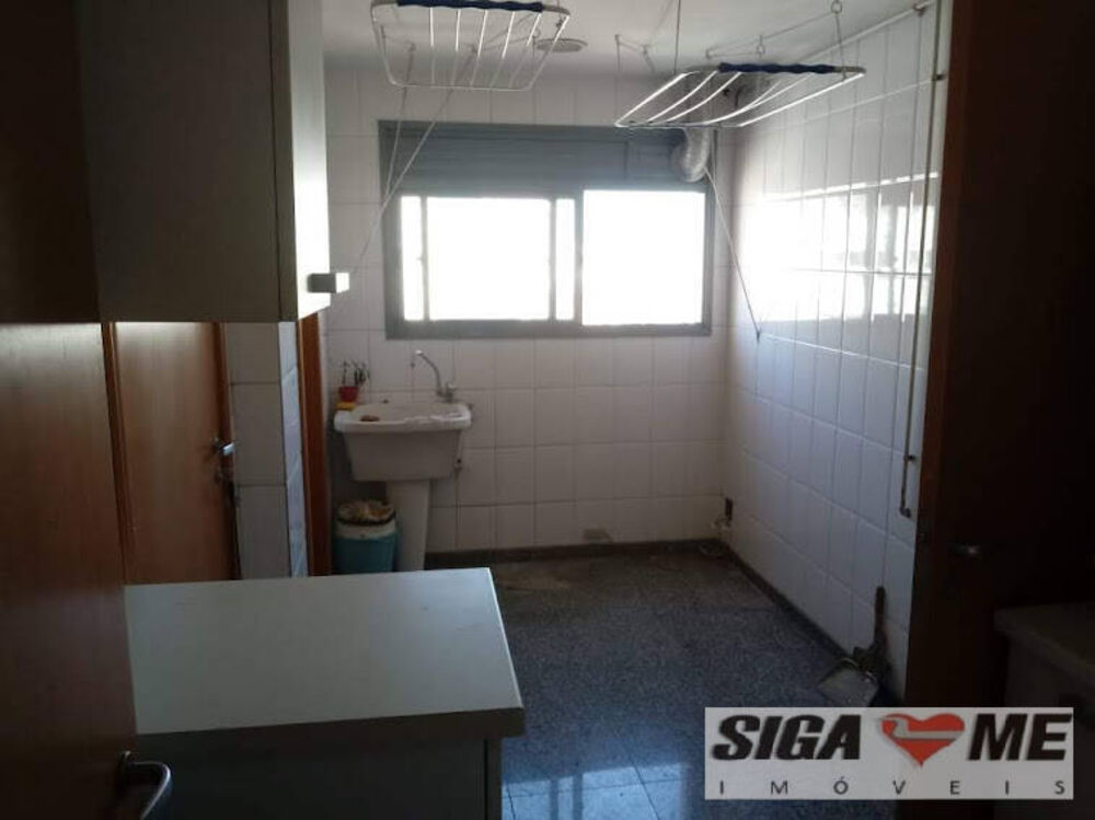 Apartamento à venda com 2 quartos, 170m² - Foto 10