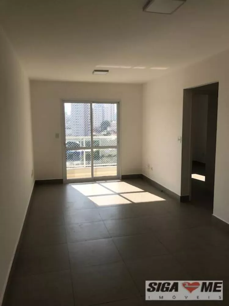 Apartamento à venda com 2 quartos, 62m² - Foto 1