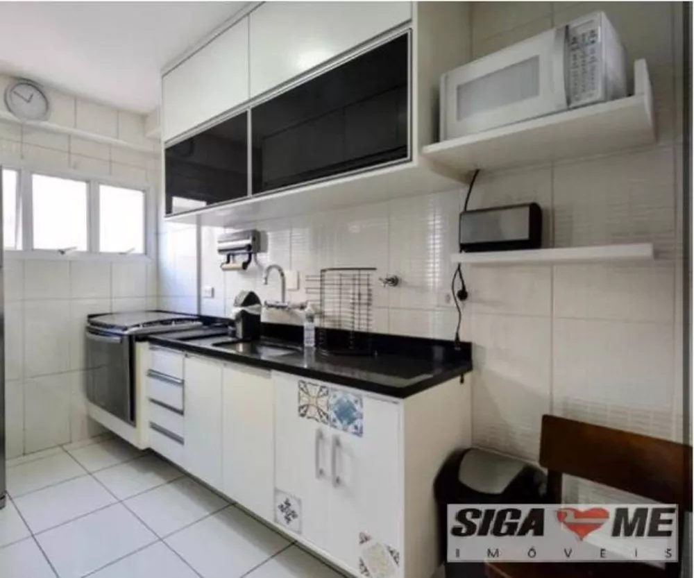 Apartamento à venda com 2 quartos, 68m² - Foto 4