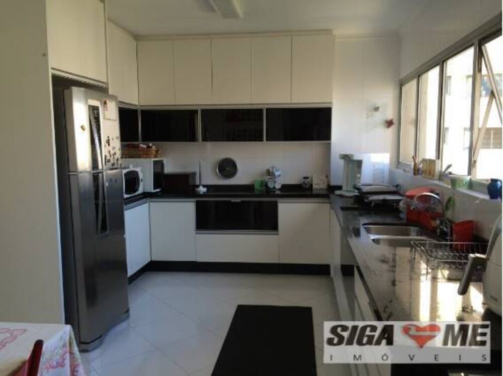 Apartamento à venda com 5 quartos, 210m² - Foto 6