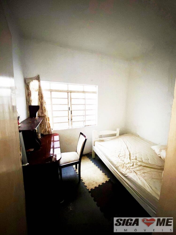 Casa à venda e aluguel com 4 quartos, 200m² - Foto 4