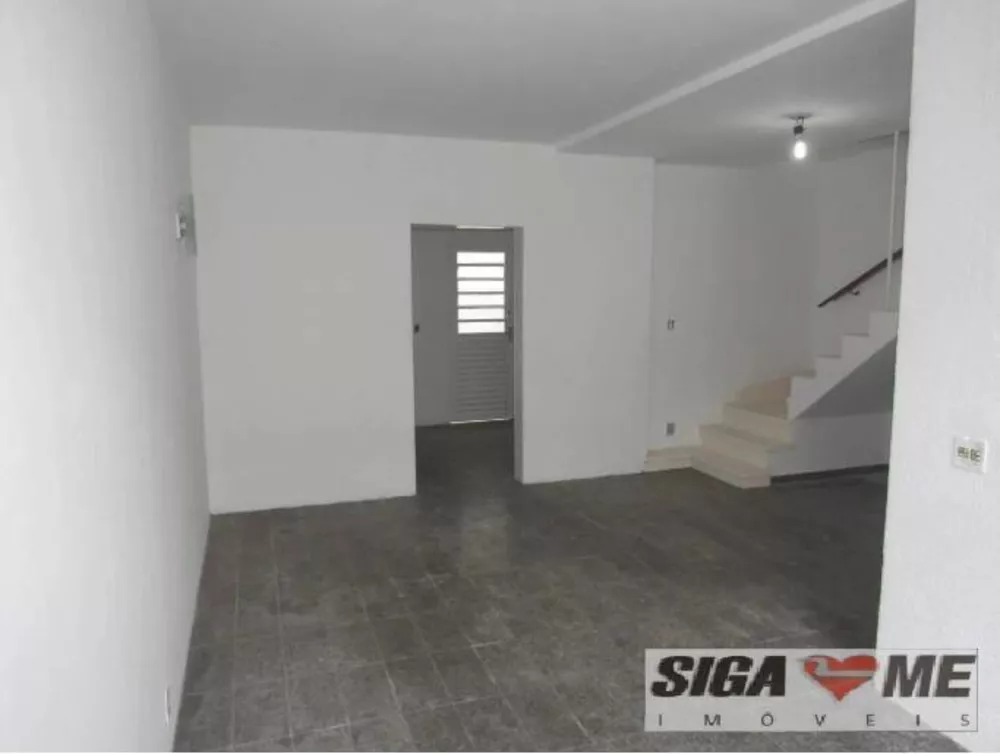 Casa à venda com 3 quartos, 124m² - Foto 2