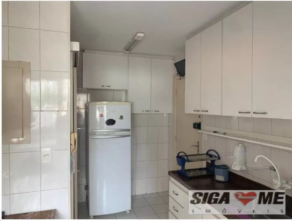 Apartamento à venda com 3 quartos, 87m² - Foto 4