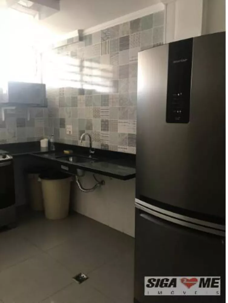 Apartamento à venda com 3 quartos, 100m² - Foto 3