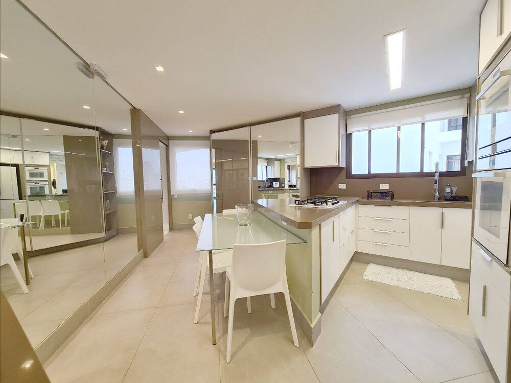 Cobertura à venda com 4 quartos, 310m² - Foto 3