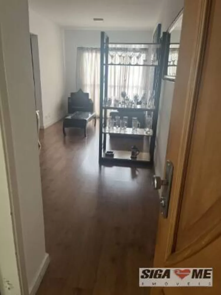 Apartamento para alugar com 2 quartos, 57m² - Foto 4