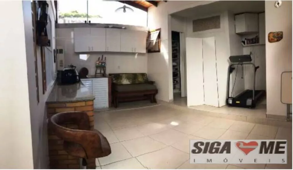 Casa de Condomínio à venda com 3 quartos, 159m² - Foto 2