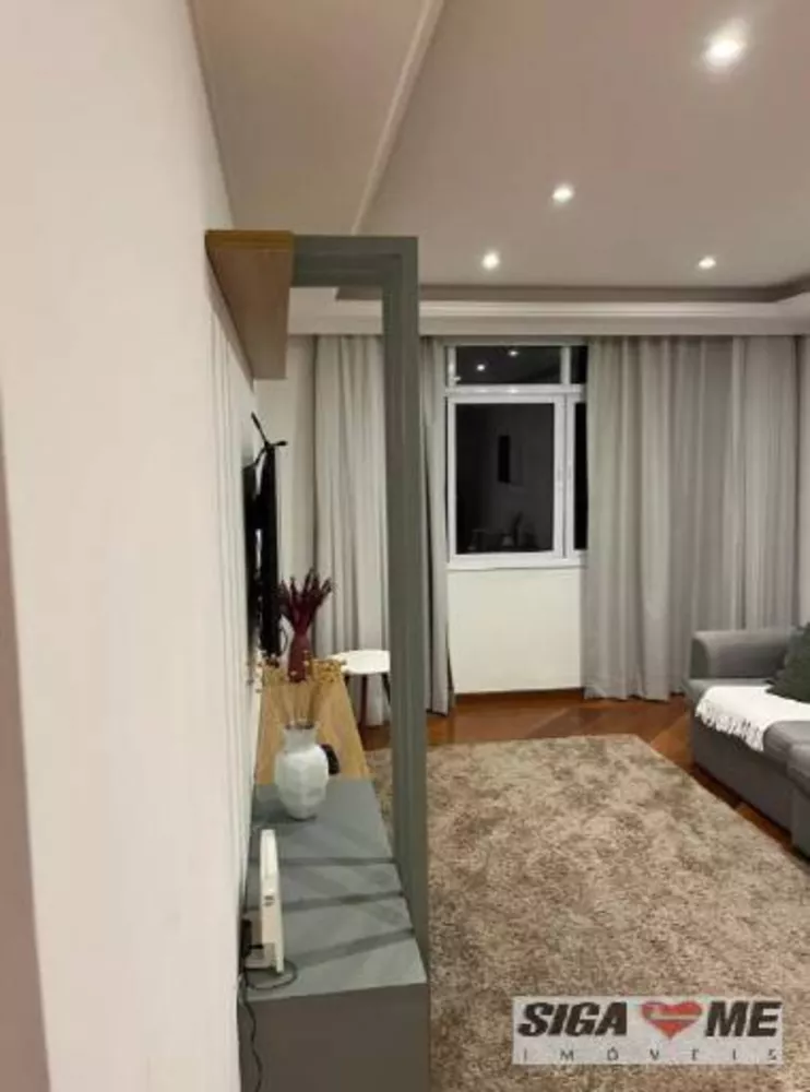 Apartamento à venda com 3 quartos, 200m² - Foto 3