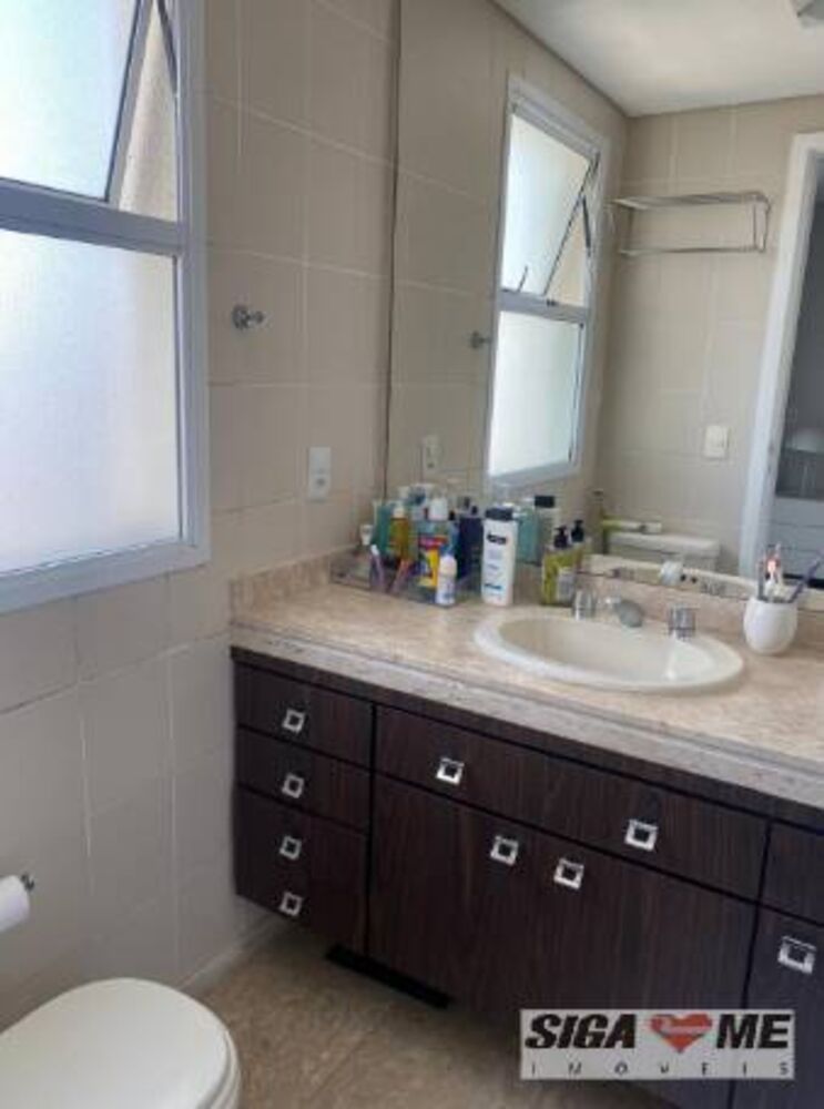 Apartamento para alugar com 3 quartos, 137m² - Foto 6