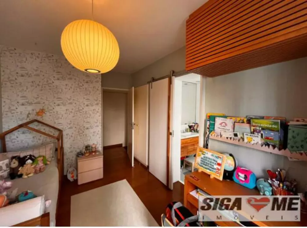 Apartamento para alugar com 3 quartos, 230m² - Foto 4