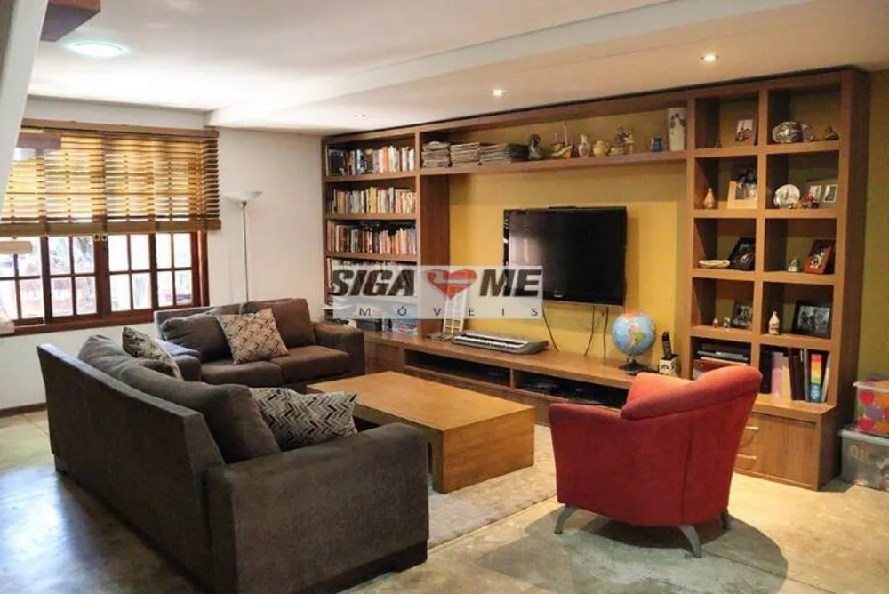 Casa, 3 quartos, 236 m² - Foto 1