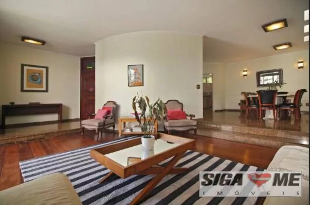 Casa à venda com 4 quartos, 300m² - Foto 1