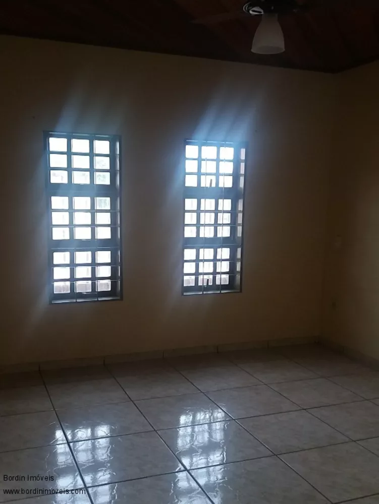 Casa à venda com 3 quartos - Foto 4