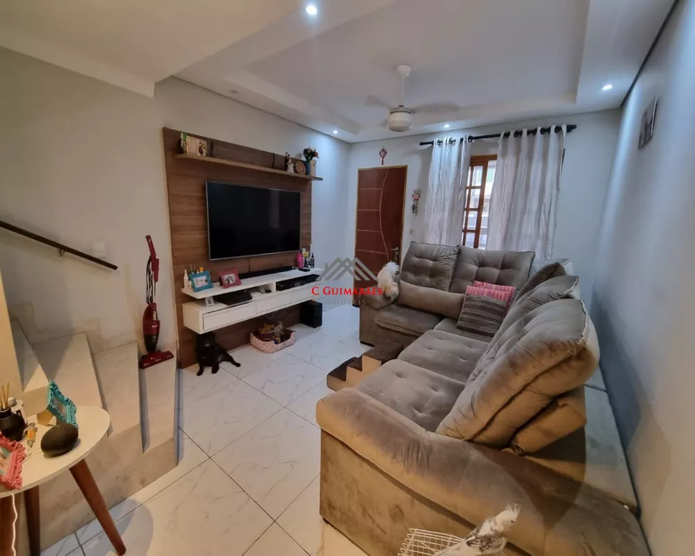 Casa à venda com 2 quartos, 92m² - Foto 1