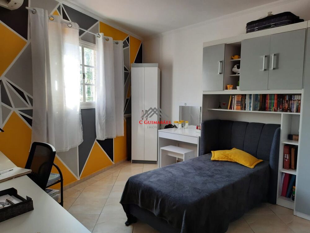 Casa à venda com 4 quartos - Foto 1